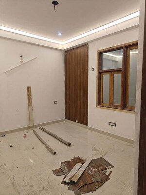 Room in 2 BHK Builder Floor at Saket – for Rent