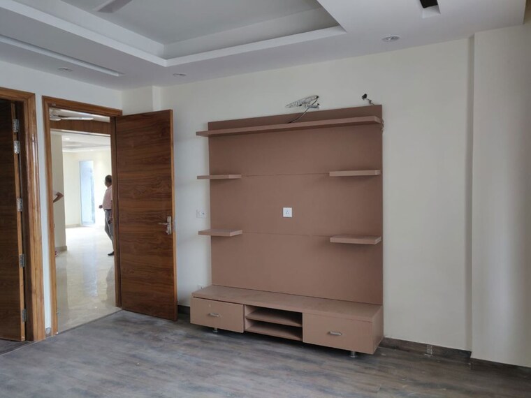 Room, sector 23 3 Bedroom 200 Sq.Yd. Builder Floor In Sector 23 Gurgaon 10589472
