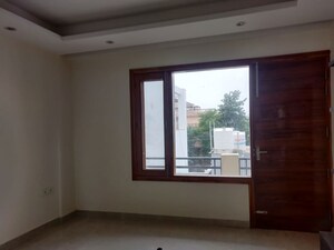 Room in 3 BHK Builder Floor at Sector 23 – for Rent