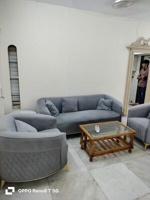 2 BHK Apartment For Rent in Bakers Field, Andheri West