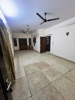 2 BHK Builder Floor For Rent in Naraina