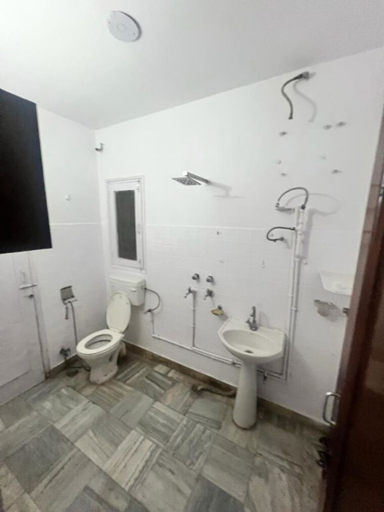 Washroom, naraina 2 Bedroom 125 Sq.Yd. Builder Floor In Naraina Delhi 10589512