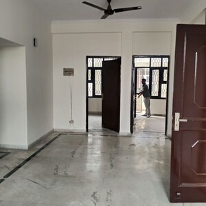 Room in 2 BHK Builder Floor at Ardee City, Sector 52 – for Rent