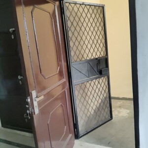 Bathroom in 2 BHK Builder Floor at Ardee City, Sector 52 – for Rent