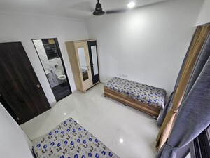 Room in  Pg at Kandivali East – for Rent
