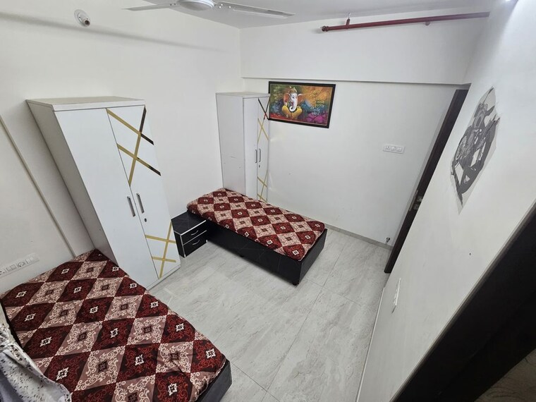 Room, kandivali east Pg For Boys & Girls In Kandivali East 10589481