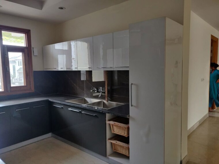 Kitchen, sector 23 2 Bedroom 250 Sq.Yd. Builder Floor In Sector 23 Gurgaon 10589524