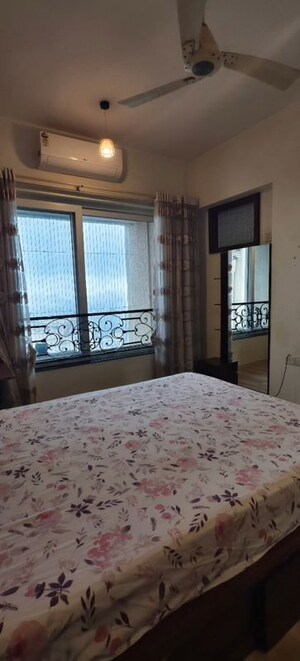 Room in 3 BHK Apartment at Hiranandani Gardens Eldora, Powai – for Rent