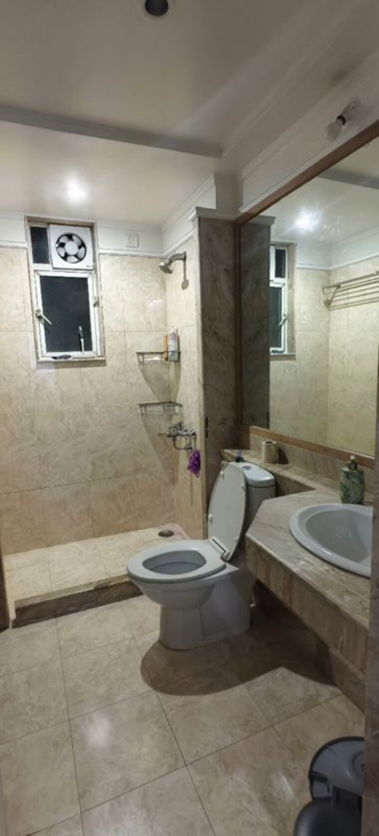 Bathroom, hiranandani-gardens-eldora 3 Bedroom 1500 Sq.Ft. Apartment In Powai Mumbai 10589544