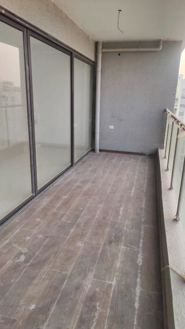Balcony, gagan-klara 3 Bedroom 1550 Sq.Ft. Apartment In Balewadi Pune 10589550