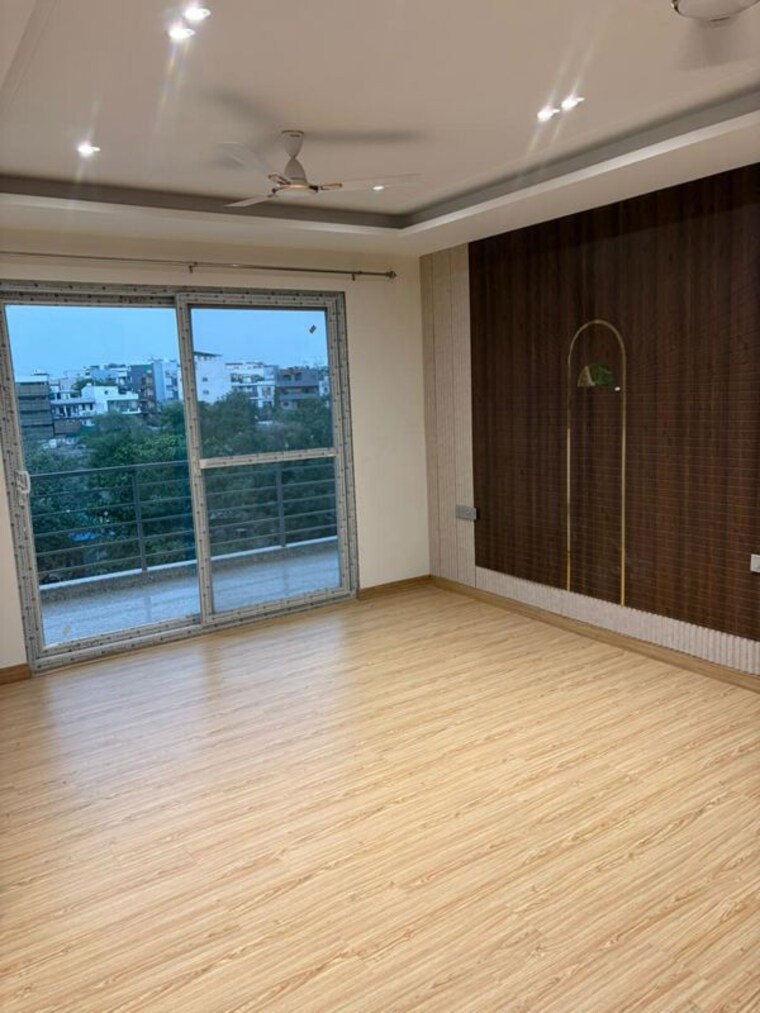 Room, south city 2 4 Bedroom 525 Sq.Yd. Builder Floor In South City 2 Gurgaon 10589552