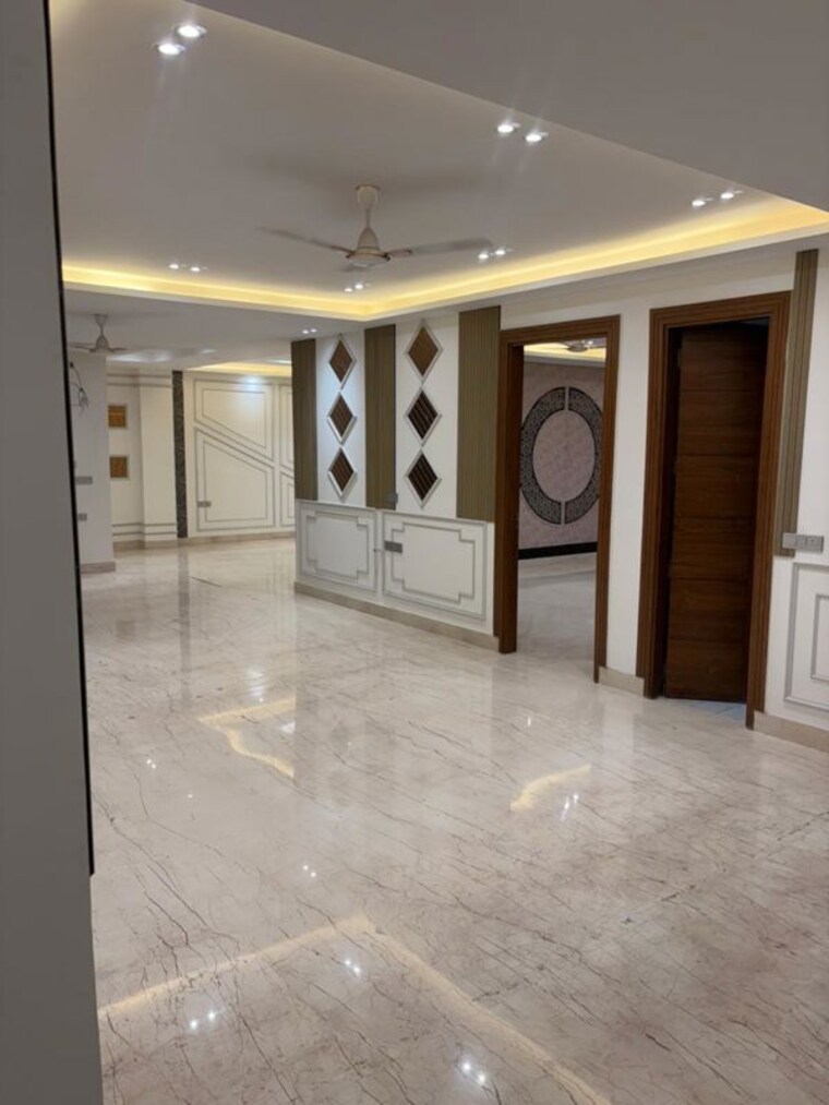 Room, south city 2 4 Bedroom 525 Sq.Yd. Builder Floor In South City 2 Gurgaon 10589552
