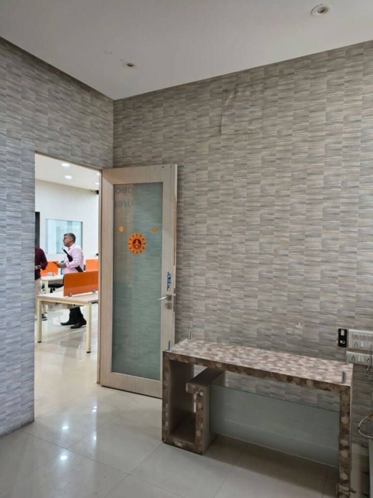 Bathroom, mulund west Commercial Office Space 1700 Sq.Ft. In Mulund West Mumbai 10589574