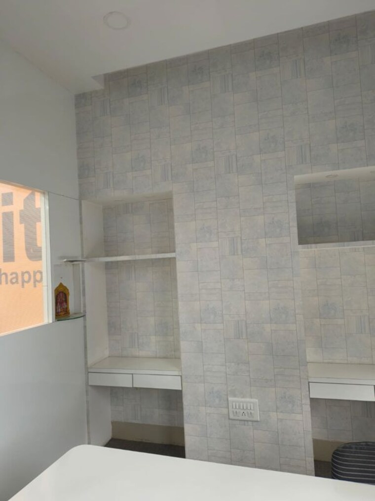 Bathroom, mulund west Commercial Office Space 1700 Sq.Ft. In Mulund West Mumbai 10589574