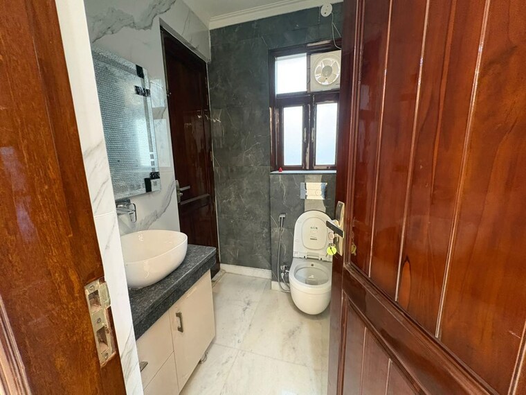 Kitchen, uppal-southend 4 Bedroom 411 Sq.Yd. Builder Floor In Sector 49 Gurgaon 10589580