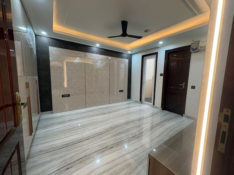 Bedroom, uppal-southend 4 Bedroom 411 Sq.Yd. Builder Floor In Sector 49 Gurgaon 10589580