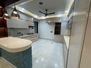 Team Area in 4 BHK Builder Floor at Uppal Southend, Sector 49 – for Rent
