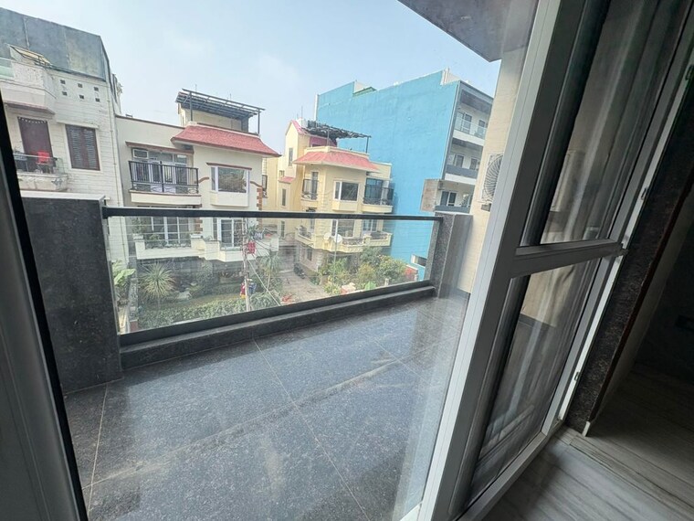 Balcony, uppal-southend 4 Bedroom 411 Sq.Yd. Builder Floor In Sector 49 Gurgaon 10589580