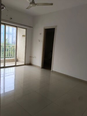 Room in 3 BHK Apartment at Pride Platinum, Baner – for Rent