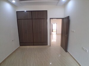 Room in 3 BHK Apartment at Pir Machalla – for Sale