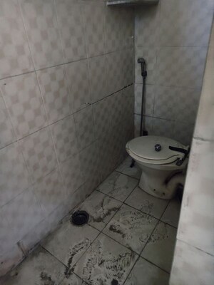 Bathroom in 2 BHK Builder Floor at Vijay Nagar – for Rent