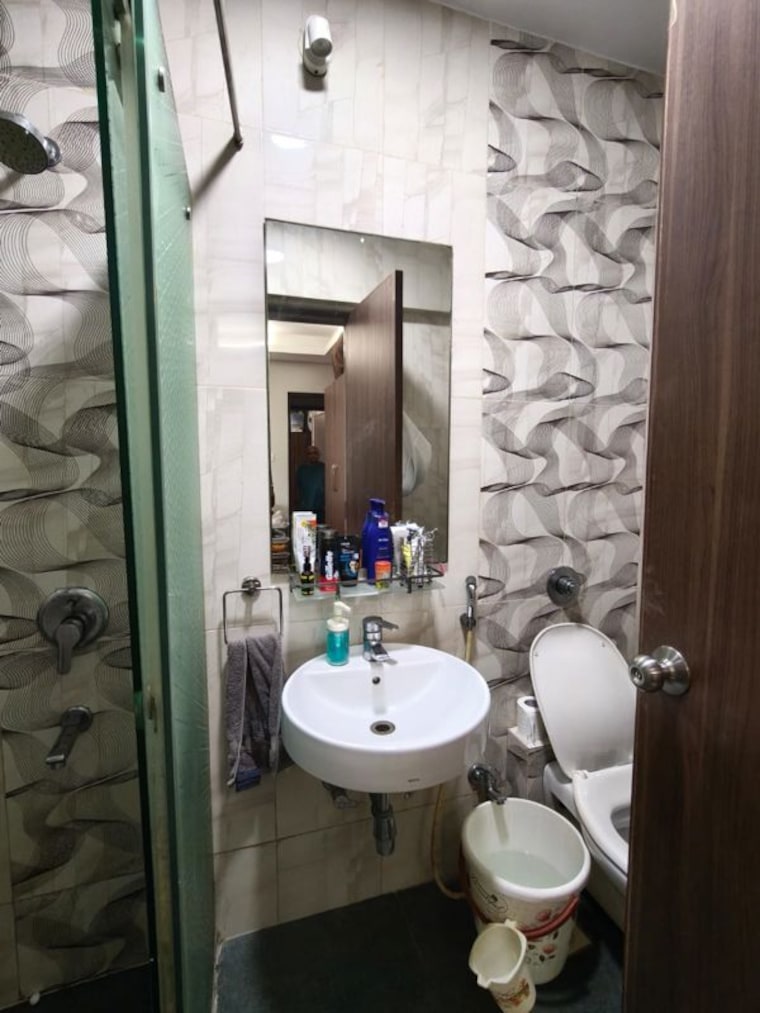 Bathroom, deep-tower 2 Bedroom 750 Sq.Ft. Apartment In Andheri West Mumbai 10589650