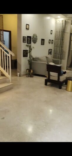 4 BHK + Servant Room Villa For Sale in Prestige Woodside