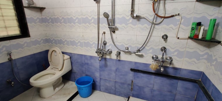 Bathroom, gananjay-society 3 Bedroom 1250 Sq.Ft. Apartment In Kothrud Pune 10589697