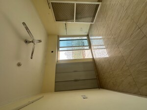 Room in 2 BHK Apartment at Gaur City 7th Avenue, Sector 4 Greater Noida – for Rent