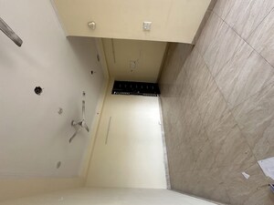 Room in 2 BHK Apartment at Gaur City 7th Avenue, Sector 4 Greater Noida – for Rent