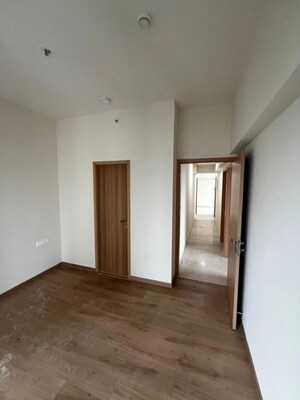 Room in 3 BHK Apartment at Piramal Aranya, Byculla – for Sale