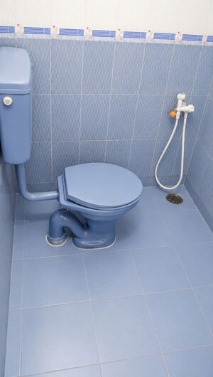Bathroom in 2 BHK Apartment at Chinna Chokkikulam – for Rent