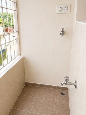 Balcony in 2 BHK Apartment at Chinna Chokkikulam – for Rent