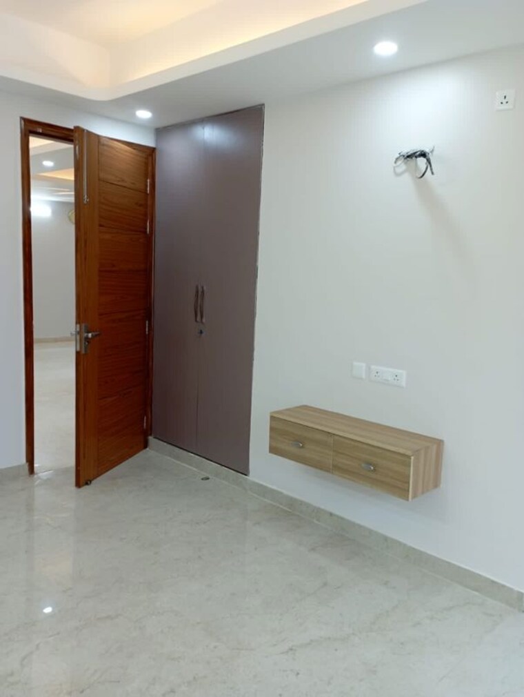 Room, sector 2 4 Bedroom 270 Sq.Yd. Builder Floor In Sector 2 Gurgaon 10589711