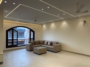 Living Room in 2 BHK Builder Floor at Sector 91 – for Rent