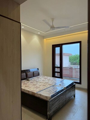 Bedroom in 2 BHK Builder Floor at Sector 91 – for Rent