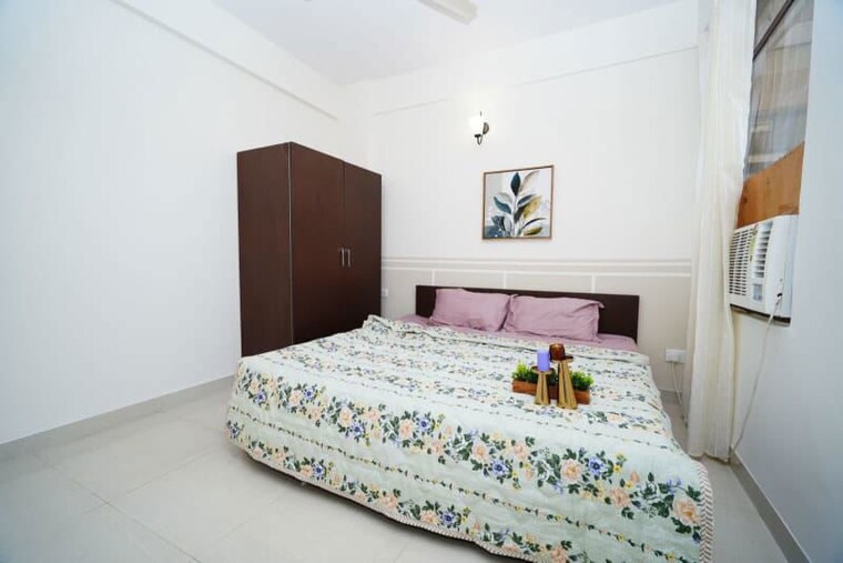 Bedroom, vatika-gurgaon-21 3 Bedroom 1735 Sq.Ft. Builder Floor In Sector 83 Gurgaon 10589772