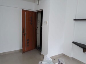Room in 2 BHK Apartment at Gulmohar Habitat II Apartment, Wanowrie – for Rent