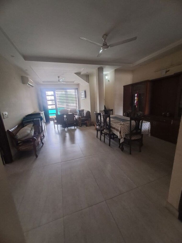 Hall, phase 7 2 Bedroom 250 Sq.Yd. Builder Floor In Phase 7 Mohali 10589818