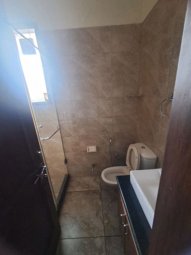 Bathroom, phase 7 2 Bedroom 250 Sq.Yd. Builder Floor In Phase 7 Mohali 10589818
