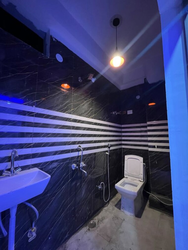 Bathroom, saket 1 Bedroom 570 Sq.Ft. Builder Floor In Saket Delhi 10589835