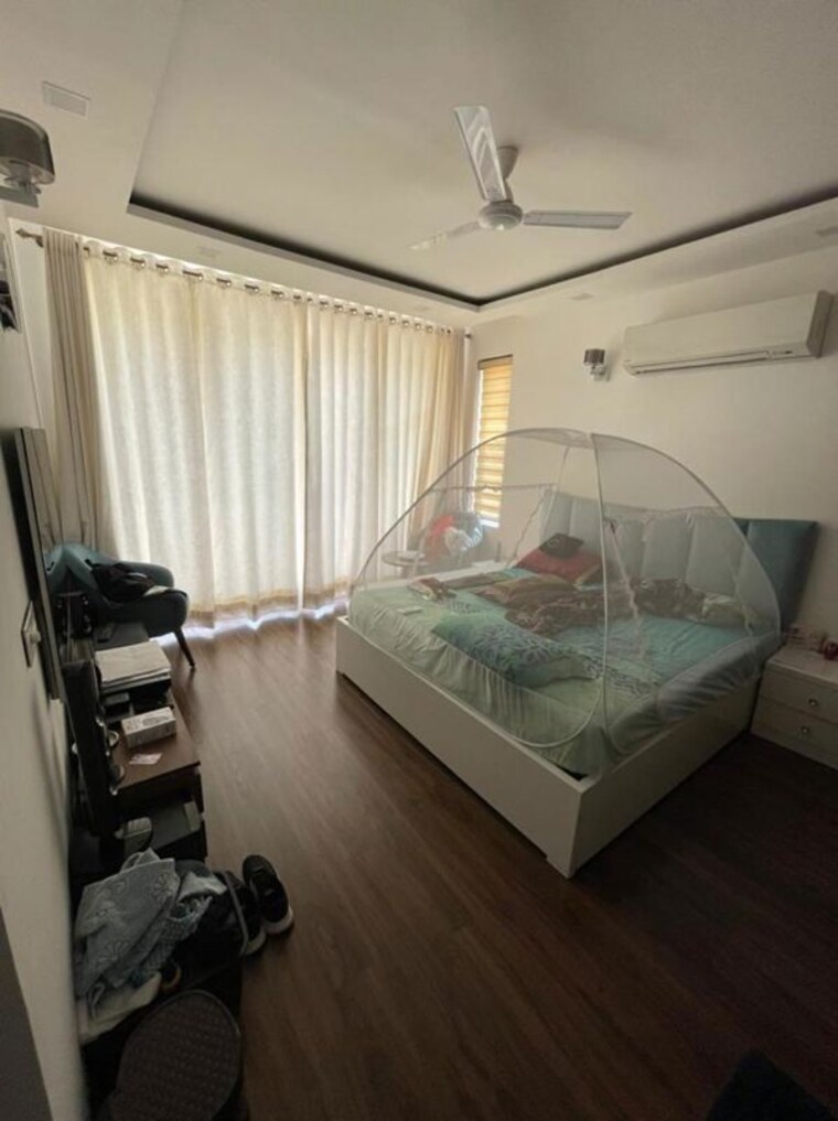 Team Area, emaar-marbella 5 Bedroom 8120 Sq.Ft. Villa In Sector 66 Gurgaon 10537061