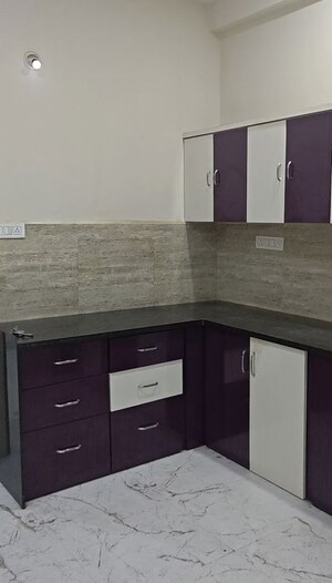 Kitchen in 1 BHK Builder Floor at Vijay Nagar – for Rent