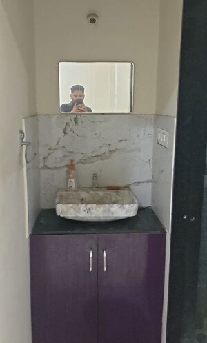 Bathroom in 1 BHK Builder Floor at Vijay Nagar – for Rent