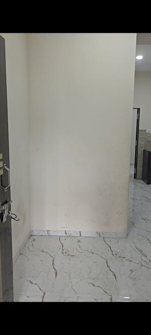 Room in 1 BHK Builder Floor at Vijay Nagar – for Rent