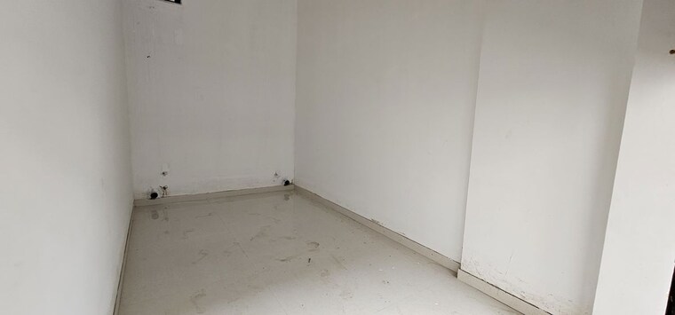 Room, nashik road Commercial Shop 105 Sq.Ft. In Nashik Road Nashik 10589836
