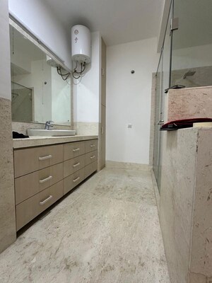 Bathroom in 3 BHK Apartment at SS Hibiscus, Sector 50 – for Rent