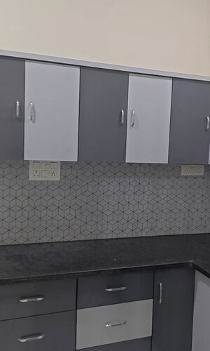 Room in 1 BHK Builder Floor at Vijay Nagar – for Rent