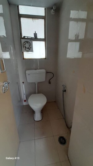 Bathroom in 1 BHK Builder Floor at Sector 2 – for Rent