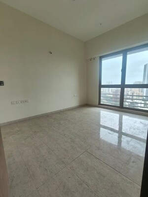 Room in 2 BHK Apartment at Sheth Auris Serenity Tower 3, Malad West – for Rent